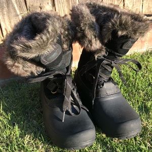 Khombu Faux Fur Lined Boots - Size 7